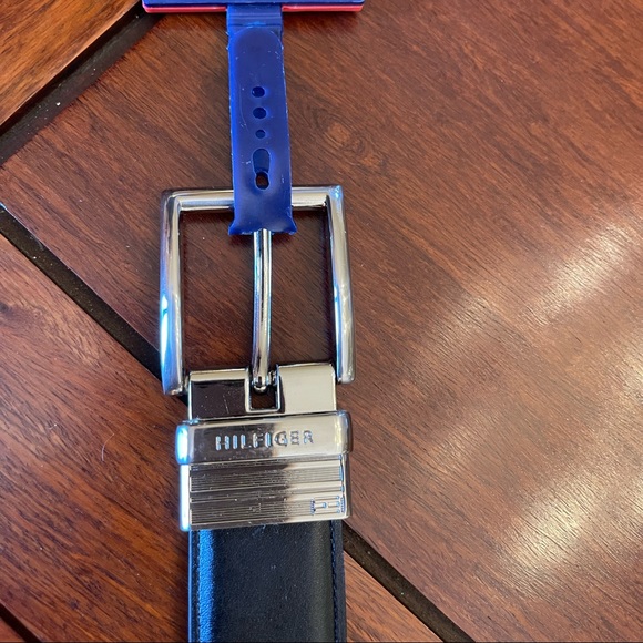 Tommy Hilfiger Men’s Reversible Belt Style# 11TL08X013 - Picture 2 of 5